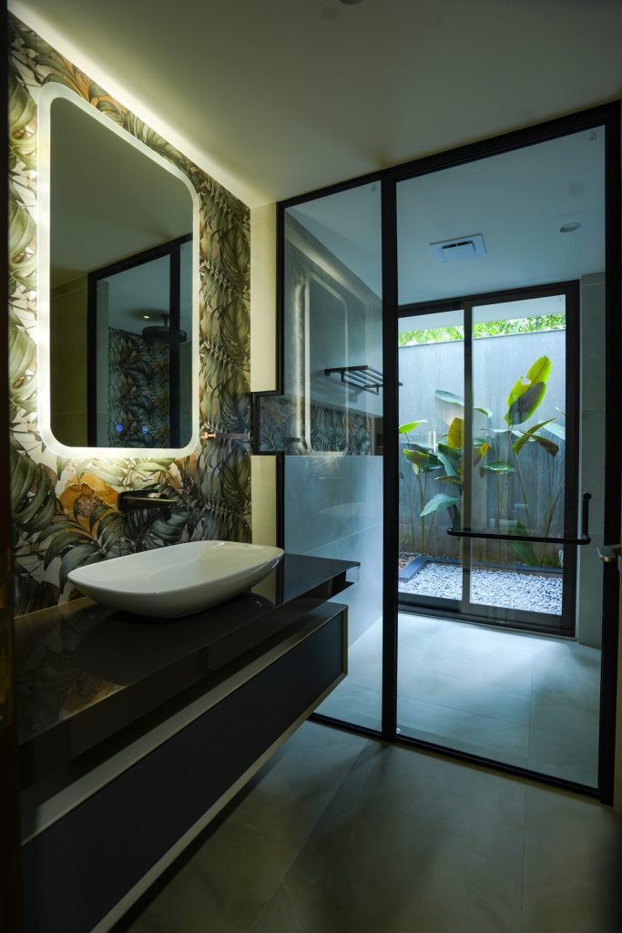 Aluminum Windows & Doors